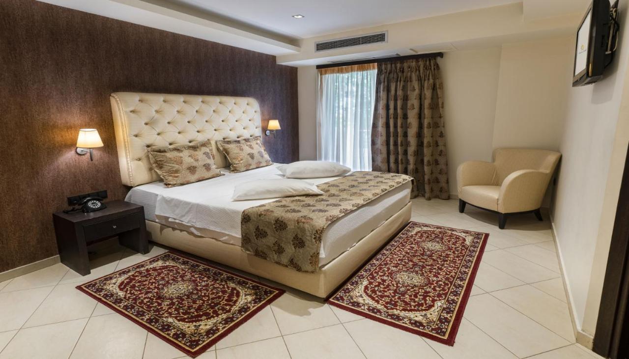 Amalias Hotel Kourouta Buitenkant foto